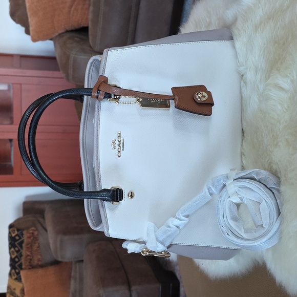 Coach Handbags - Beautiful NWT Coach Colorblock Small Margot Leather Bag ❤️🎁